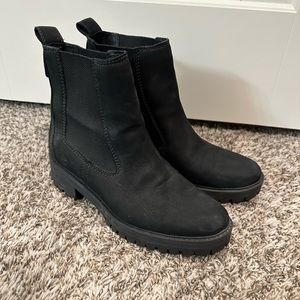 Timberland Courmayeur Valley Chelsea Boots in black, size 10